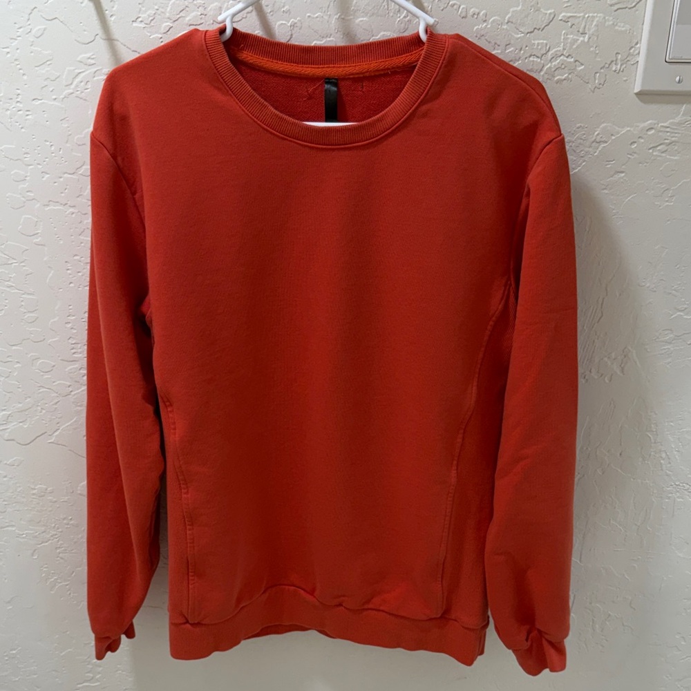 Fabletics Men’s Vibrant Orange Crew Neck Sweatshirt - Medium